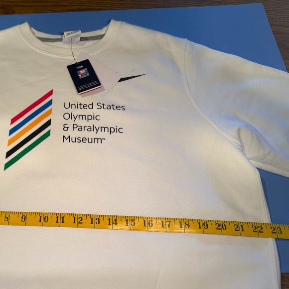 NWT Nike US Olympic & Paralympic Museum Official Merchandise Crewneck Sweatshirt - Picture 5 of 6